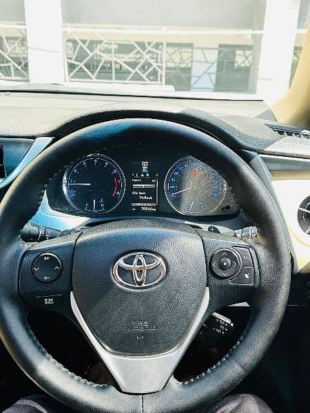 Toyota Altis Grande 1.8 Black 11