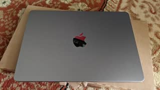 Macbook Air M2 (13 inches) Only 4 Cycle Count