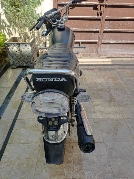 Honda CG 125 2017 model black colour applied for 3