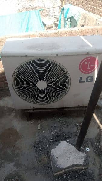 LG split AC 1.5 ton good condition 3