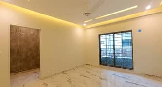 Flat For sale In Rs. 35000000