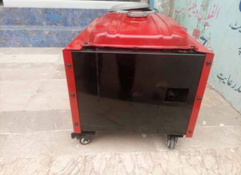 Imported sound proof 2.8 kV generator Gas's and petrol 4