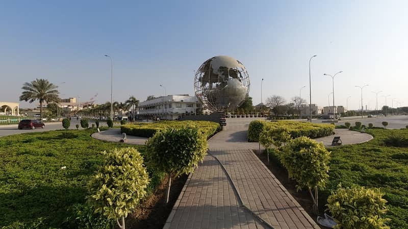 Investors Should sale This Residential Plot Located Ideally In Naya Nazimabad 6