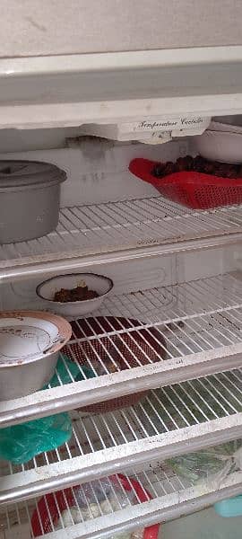 Dawlance Fridge Refrigerator / Full Size / Cooling 100% 1