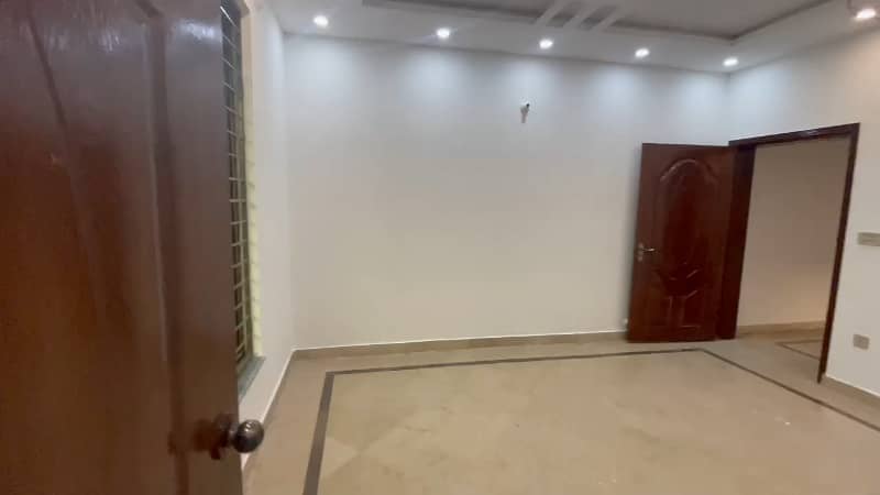 10 marla new type double storey house for sale 29