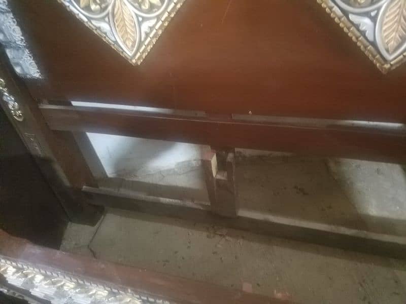 Double bed  second hand in used condition. 1