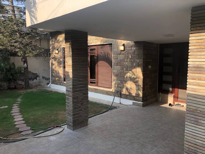 Luxurious Triple-Storey House In VVIP Block, Gulshan Iqbal Block 5 1