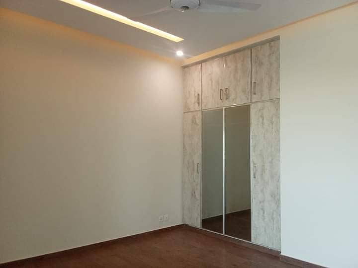 Brend New apartment for Rent in Askari 11 Lahore 6