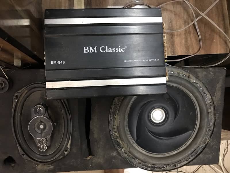 Amplifier BM. Classic 4 chnal Booffer peeti fful size 2 add spekar. 2 3