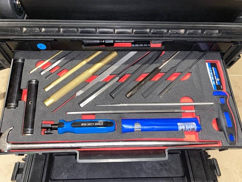 Armstrong Military Tool Kit USA 9