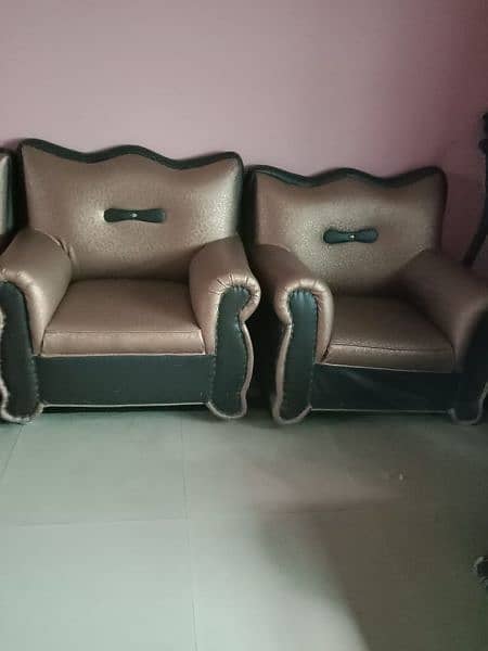 Used Sofa Sets available 5
