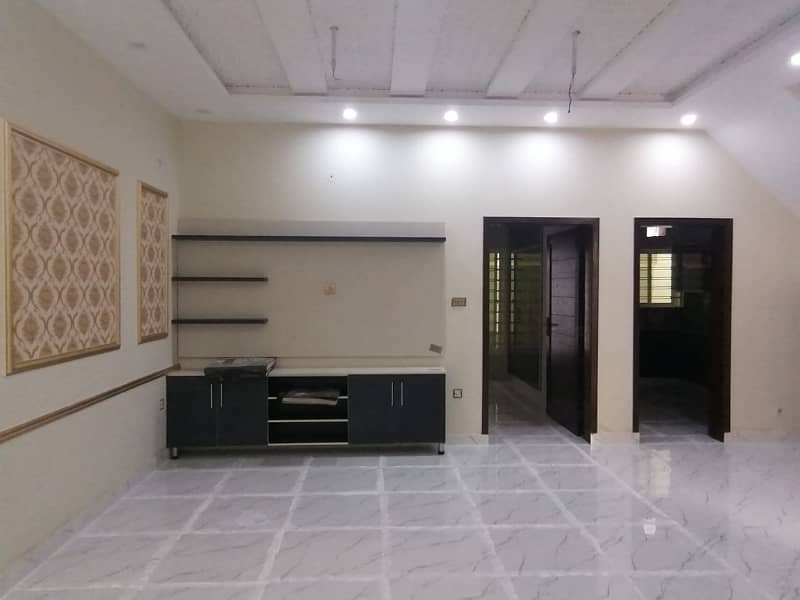 House Is Available For sale In DHA Phase 3 1
