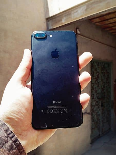 iPhone 7 Plus non PTA jet black 3/128 battery 100% 2