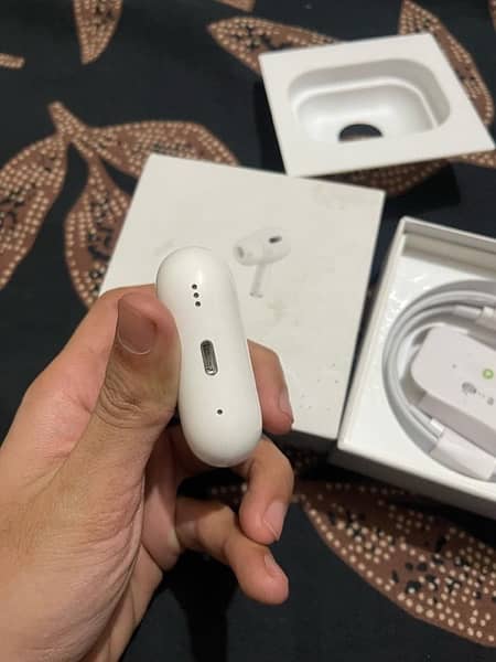 AIRPODS PRO ( 2nd Generation) 1