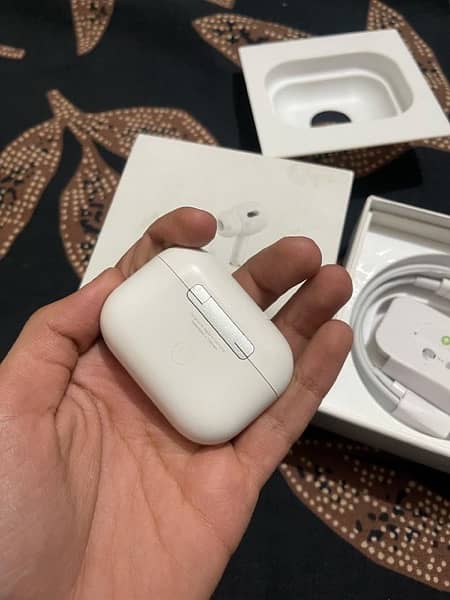AIRPODS PRO ( 2nd Generation) 9