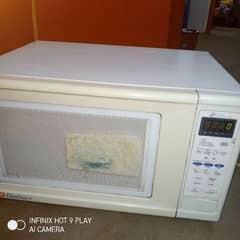 Dawlance microwave oven 52 leter