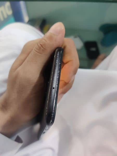 OnePlus 6t 8gb 128gb urgnt sale krna ha 4