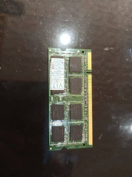 2 GB DDR2- 800 1