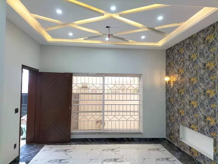 House for Sale in A Blcok | Vacant | Beautiful Built 6