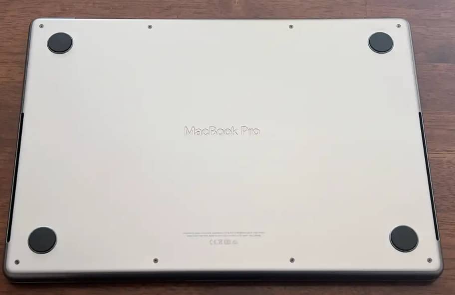 Apple Macbook Pro 14 MKGP3 - Apple M1 Pro Chip 8-cores CPU 14-cores 3