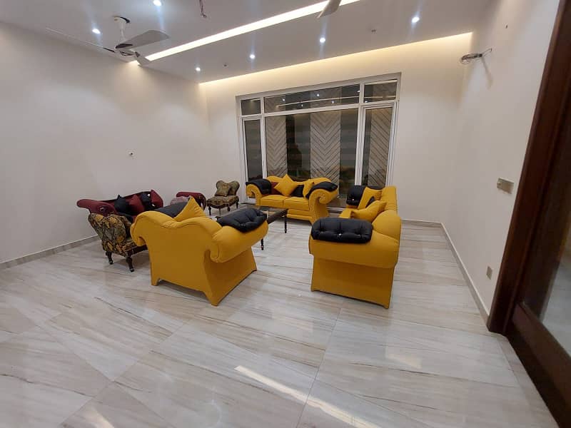 1 Kanal Fully Basement Furnished House For Sale In DHA Phase 3 In Very Cheap Price 16
