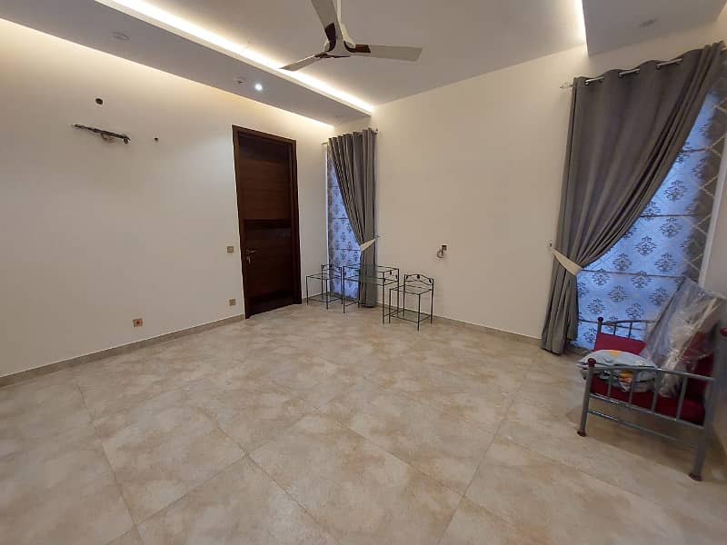 1 Kanal Fully Basement Furnished House For Sale In DHA Phase 3 In Very Cheap Price 32
