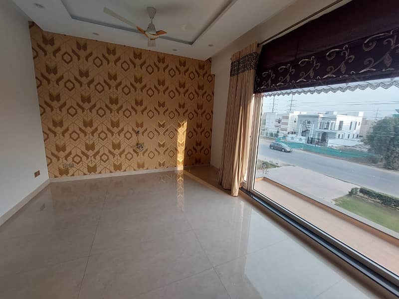 1 Kanal Fully Basement Furnished House For Sale In DHA Phase 3 In Very Cheap Price 37
