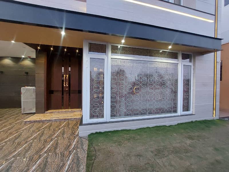 1 Kanal Fully Basement Furnished House For Sale In DHA Phase 3 In Very Cheap Price 47