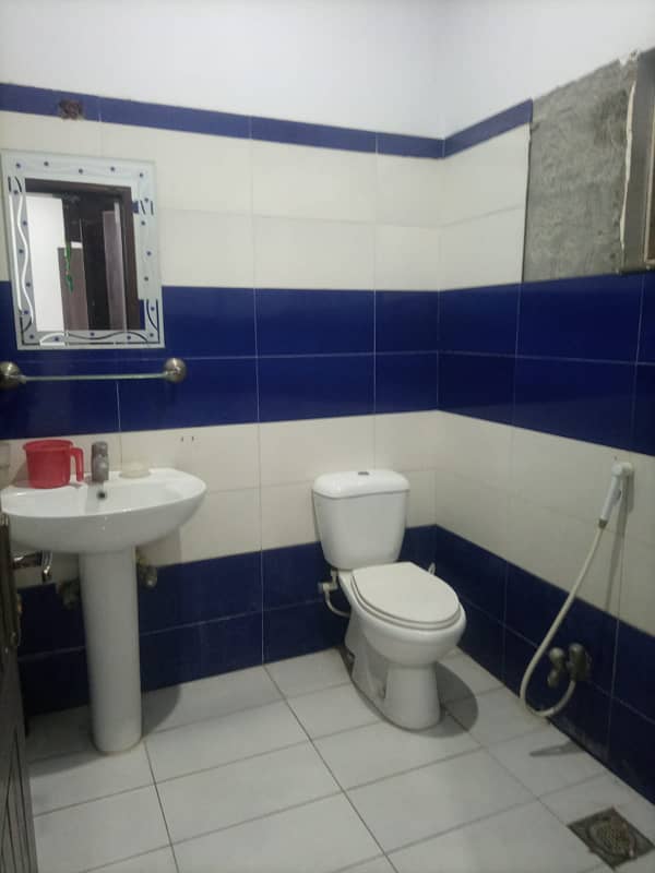 15 Marla Upper Portion, 3 Bed Room With attached Bath, Drawing Dinning, Kitchen, T. V Lounge, Servant Quater 5