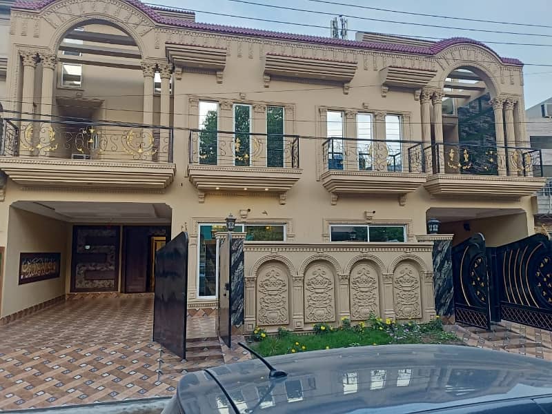 10 Marla House In Johar Town For Sale At Good Location 1