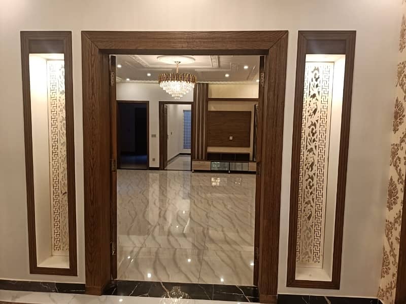 10 Marla House In Johar Town For Sale At Good Location 10