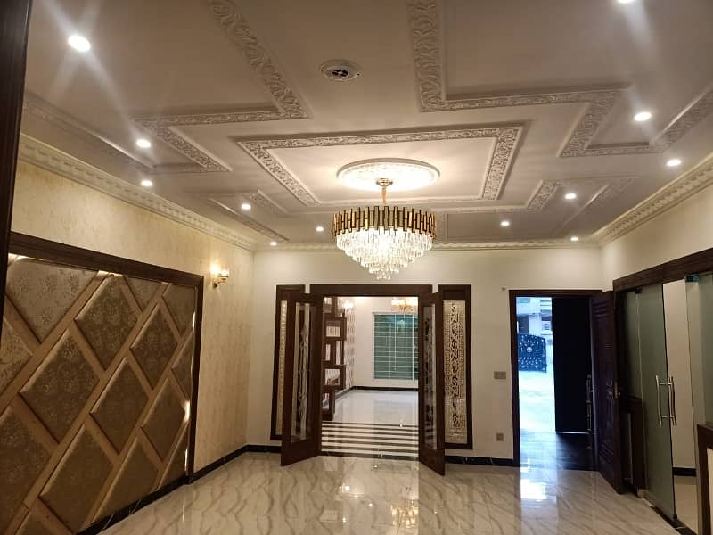 10 Marla House In Johar Town For Sale At Good Location 15