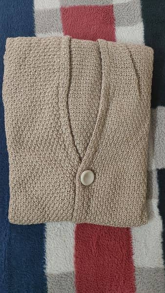 winter half sleeves sweater for sale 0