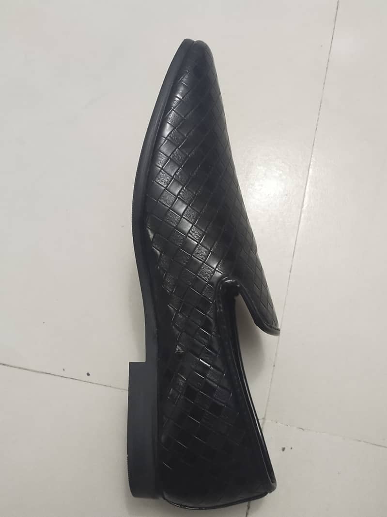 New Brand NDURE Black Shoes Size: 45 1