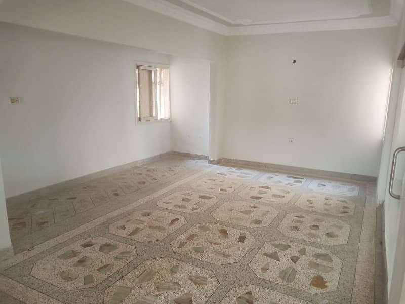 1st Floor 600 Yards Good Location Portion 3 Bed Drawing Lounge 3 Bath Car Parking Available Block I 4