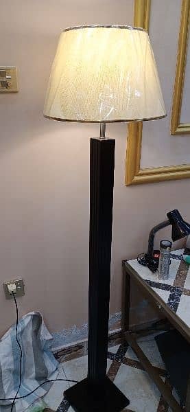 floor Lamp 1