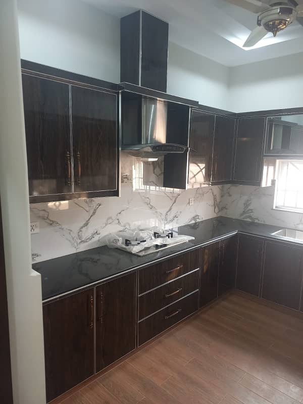 Kanal Upper Furnished Portion Avaibale For Rent. 21