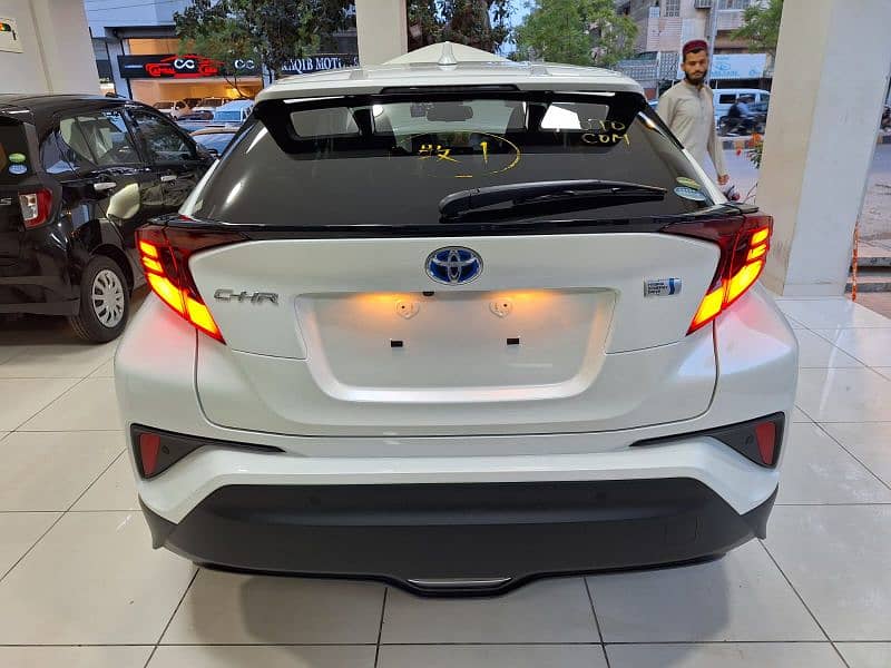 Toyota CHR G LED 2019 9