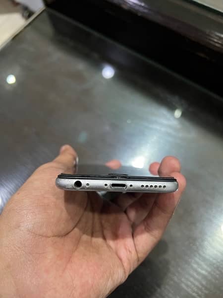 Used iPhone 6 16gb PTA Approved 7/10 condition space gray 4