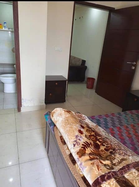 one bed room fully furnished apartment available in bahria town lhr 2