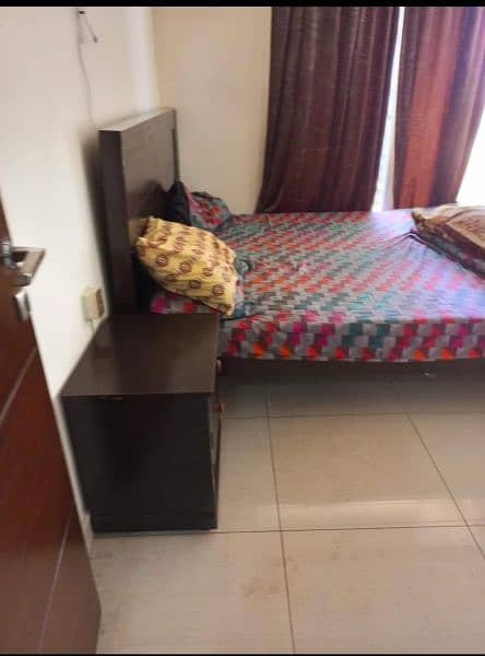 one bed room fully furnished apartment available in bahria town lhr 4