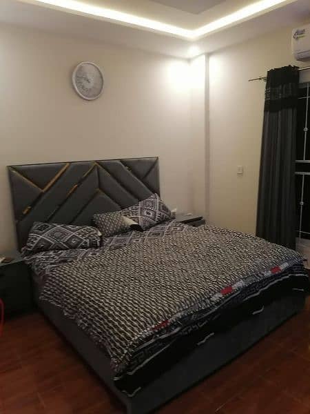 one bed room fully furnished apartment available in bahria town lhr 6