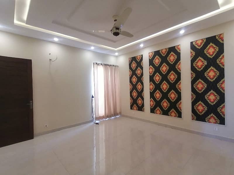 In Lahore You Can Find The Perfect House For sale 9