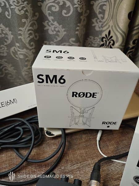 Rode NT1 Ai-1 Microphone Complete studio kit with Audio interface 2