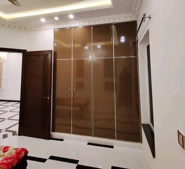 Highly-coveted 5 Marla House Is Available In Johar Town For sale 3