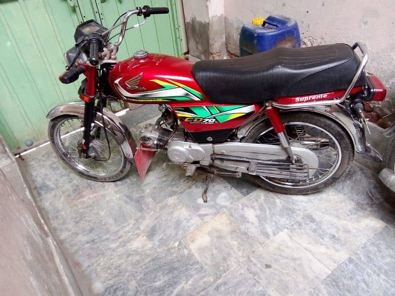 Honda cd70 fit bike Faisalabad number 12model ha total original ha 8