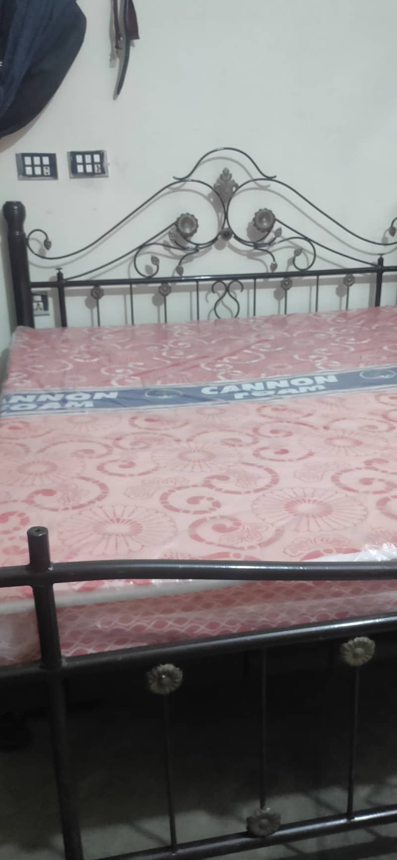 Iron bed with brand new mattress. 6