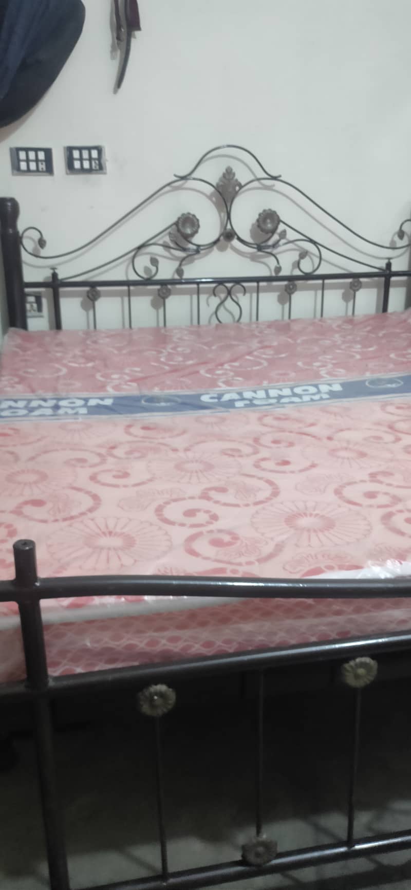 Iron bed with brand new mattress. 7