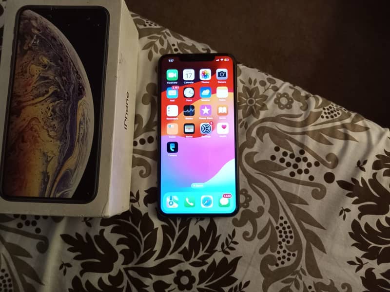 iPhone Xs Max PTA Approved  256 Gb with own Box and Charger. 4