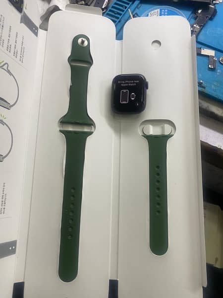 Apple Watch series 7  41mm camplet box k sath 0
